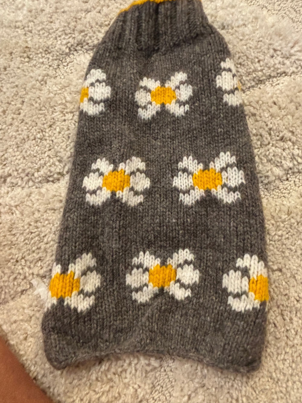 Chilly Dog Daisy Dog Knit Sweater - Gray, White & Yellow- M